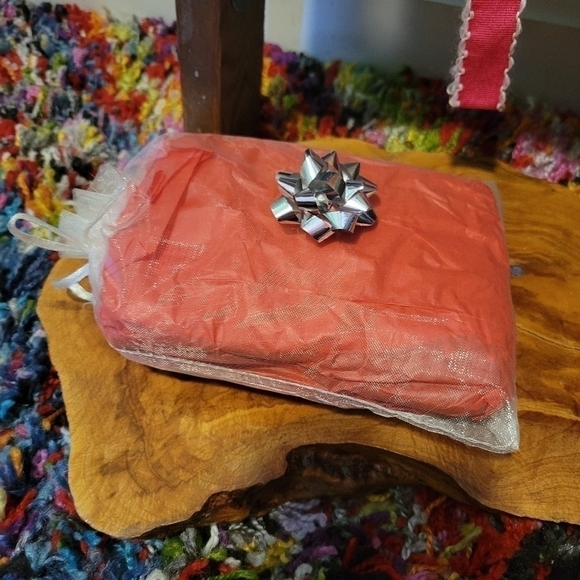 New 3 Set Gift Bundle- Sequin Wallet, Pink & Clear Keychain, Strawberry Lip Balm - Picture 13 of 13